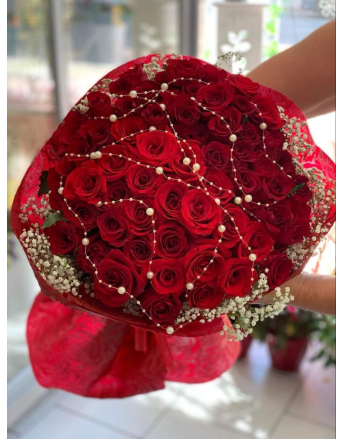 Ανθοδέσμη με 50 τριανταφυλλα